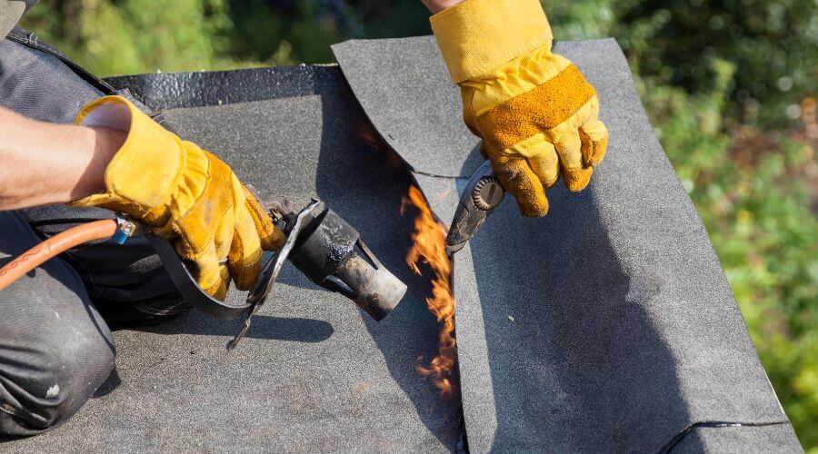 Professional gutter cleaning in Madisonville, KY